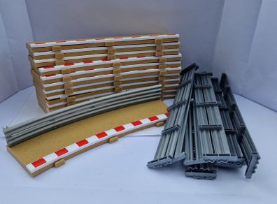 Scalextric C8224: New Radius 3 Outer Borders & Barriers x12 (R3)
