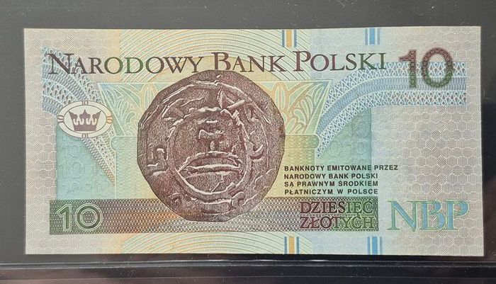 Poland 2 banknotes 100 zl and 10 zl from the 1994