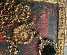 Vintage gold