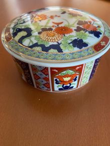 Vintage Japanese Porcelain Covered Dish / Trinket Box - Imari Style Floral Design