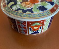 Vintage Japanese Porcelain Covered Dish / Trinket Box - Imari Style Floral Design