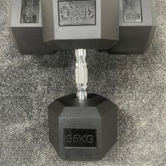 2 X 35kg Dumbells