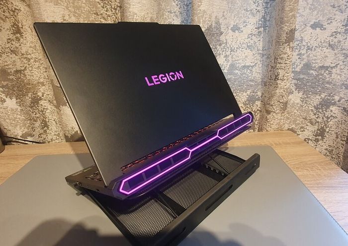 Lenovo Legion Pro7