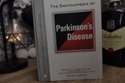 The Encyclopedia of Parkinson's Disease ! Hardcover ! 2004 ! by Facts on File !