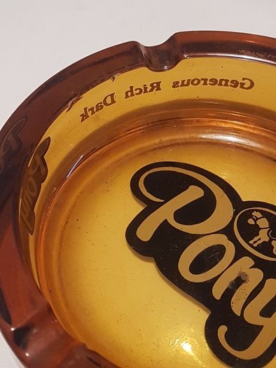 Vintage pony ashtray,,from 1960s vintage, collectors item,,good condition, 2 little chips ,,but hard to see ,,overall good condition,,price includes post to anywhere in ireland  by certificate proof of post  thank you, hard to come by ,