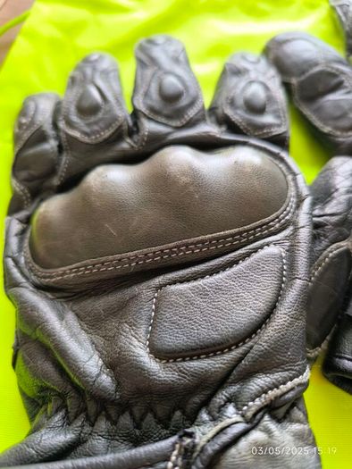 Richa leather motorbike gloves