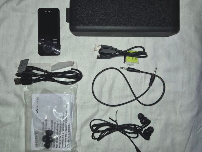 Sony MP3 + W/Speaker