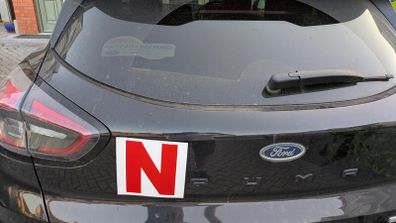 Magnetic N (novice) plates