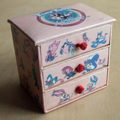 Tiny Toons Adventures doll's house chest of drawers 10cm