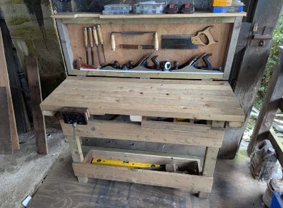 Folding Workbench with Vice