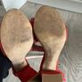 red high heels Image 4
