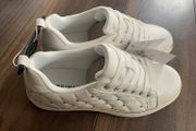 BRAND NEW Ladies White Runners: Size 5