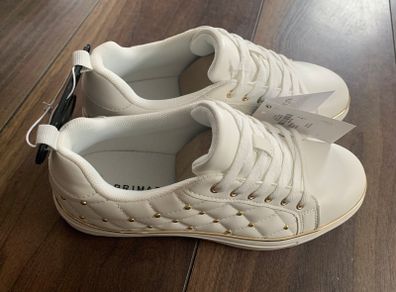 BRAND NEW Ladies White Runners: Size 5