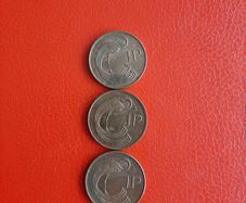 3 Irish Decimal Pennies in Sequence