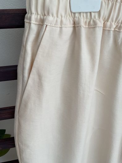 trousers Bnwt Zara cream wide leg trousers medium modal fabric