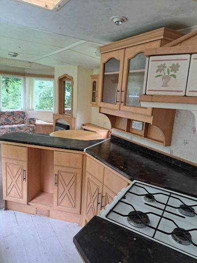 mobile home (open to offer)