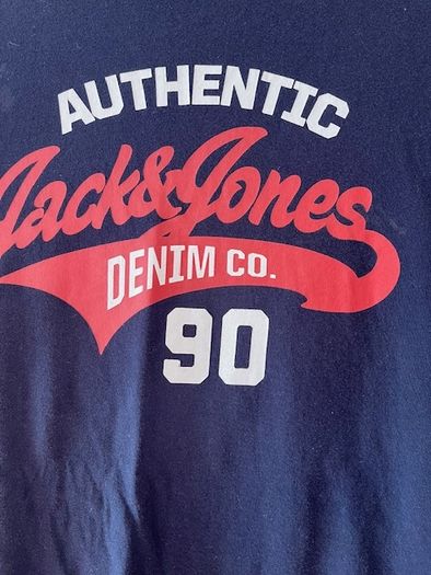 Jack & Jones T-shirt Size Small (small Adult)  DARK NAVY.  In Excellent Condition. Like New.