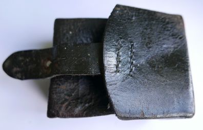 WW II Spanish-Chilean Mauser Leather Ammo Pouch
