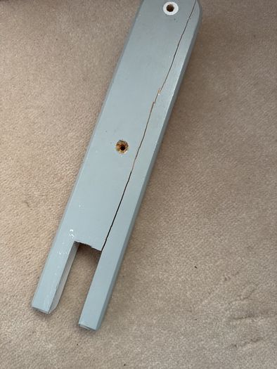 House bed toddler, slight damage on one piece but does not affect structure