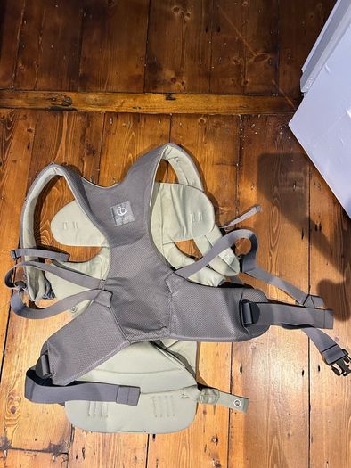 Baby and toddler sling / carrier. Stokke MyCarrier Front and back carrier