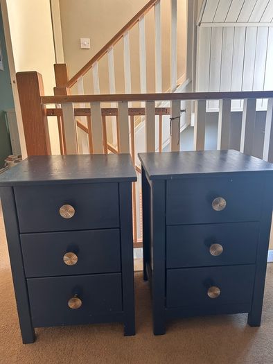 Bedside lockers