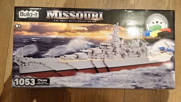 Build-it USS Missouri Battleship - 1053 pieces