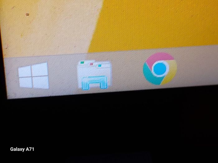 HP Pavillion, Red, 4GB Ram, 700GB HDD, Windows 8 Pro, AMD A4-5000 APU with Radeon HD Graphis 1.5GHz, Chrome and VLC for best movie ecperience