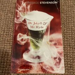 Dr Jekyll & Mr Hyde and other stories (Robert Louis Stevenson)