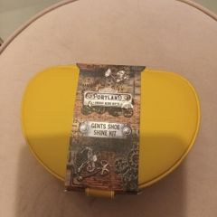 Gents shoe shine kit