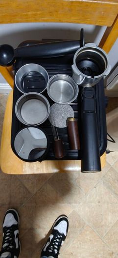 Ufesa Varese Espresso Machine + Barista Kit