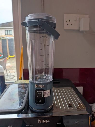Ninja Blender (Excellent condition)