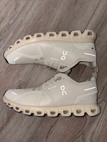 On cloud 6 waterproof mens trainers UK9 EU43 Brand new