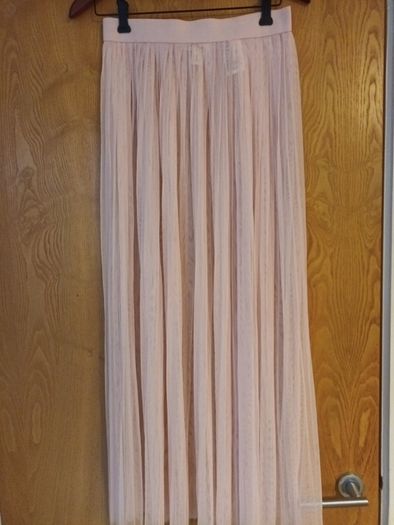 H&M - Coachelle  Sheer Fine Tulle  Pink Skirt.   S.12.(40)  New.