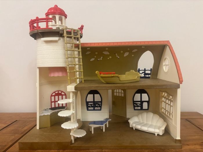 Sylvanian Family Lightouse & furniture