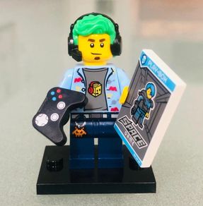 Lego VIDEO GAMER Minifigure Lego Series 19 Lego Minifigure