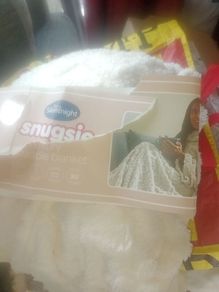 Snugsie Wearable Blanket (Please Read)