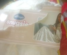 Snugsie Wearable Blanket (Please Read)