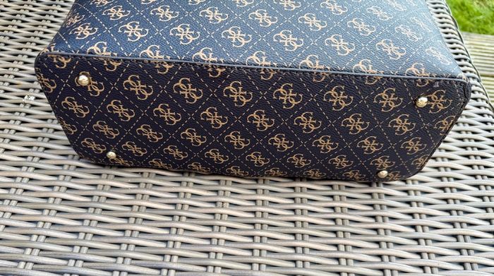 Guess Handbag brand new