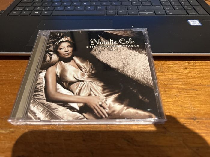 Natalie Cole -Still Unforgettable