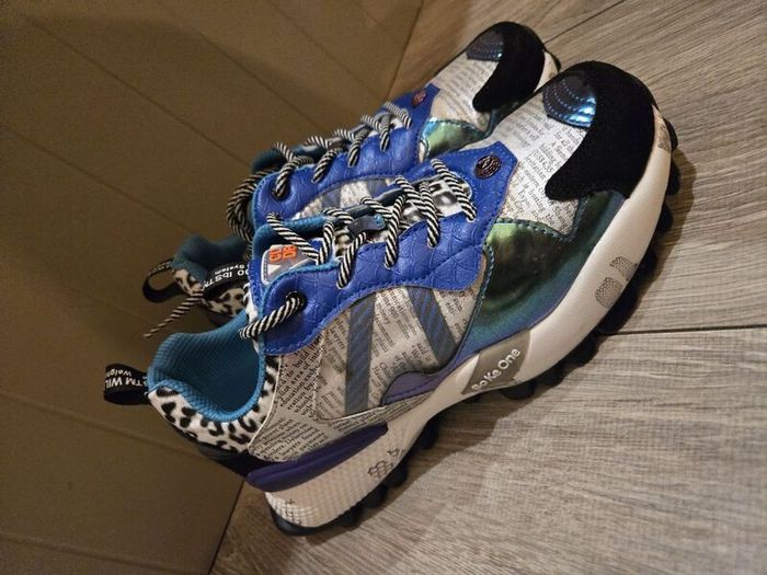 Seaside ladies trainers/shoes