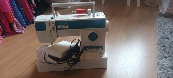 Singer Sewing Machine