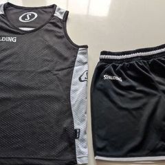 Basketball kit Spalding reversible black and white 10-11 years size 140