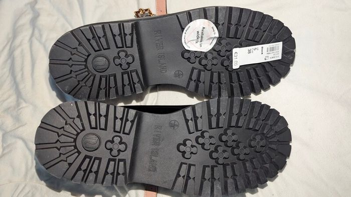 River Island Girls black mary jane heeled shoes UK5