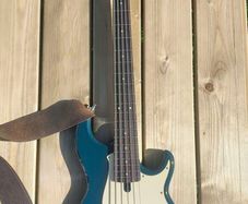 yamaha 5 string bass