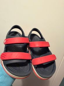 crocs