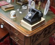 Vintage GEC Bakelite Desk Telephone