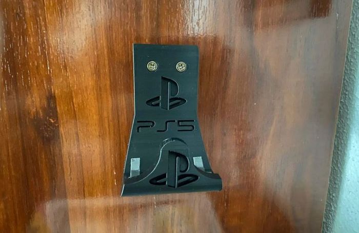 PS5 Controller wall mount
