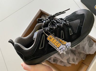 Cargo safety boots