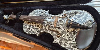Thomann Dark Meadow Violin 4/4 with case