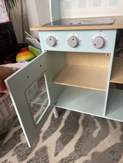 toy kitchen